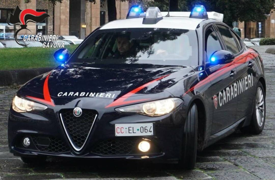 carabinieri-radio-mobile.jpg - {carabinieri-radio-mobile.jpg} - [89681]