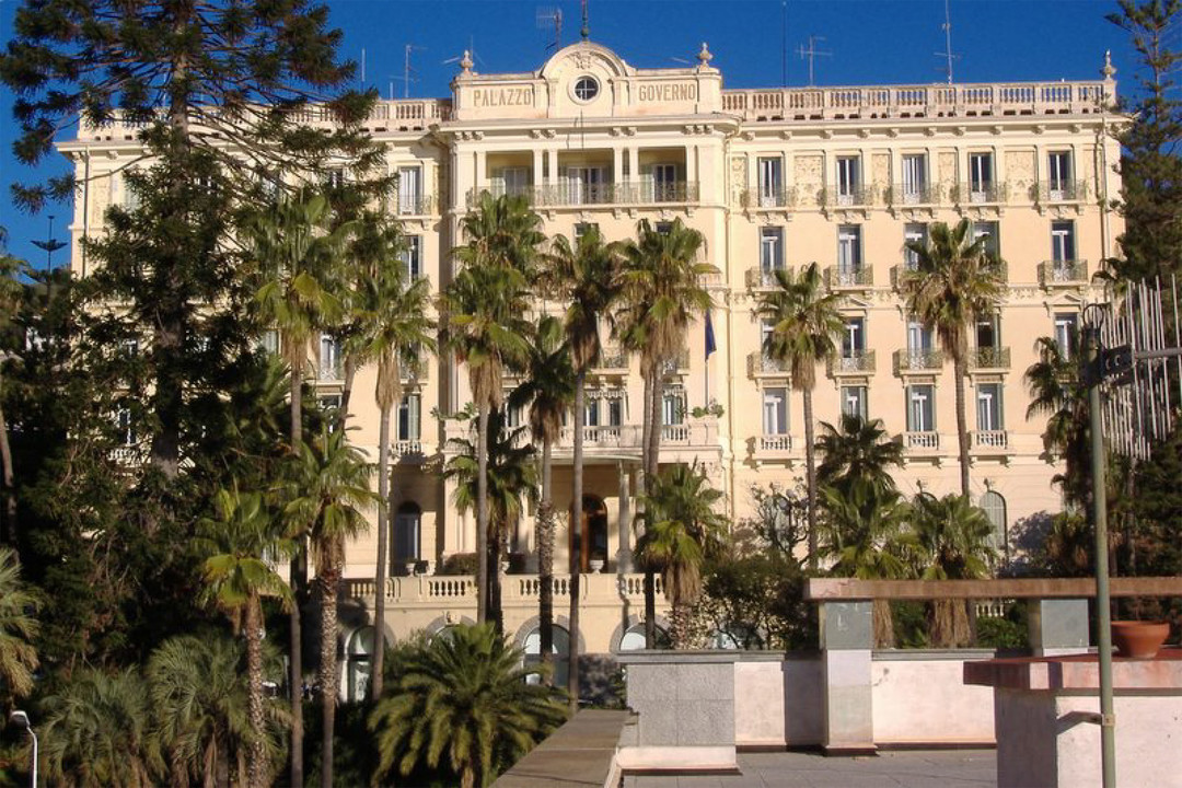palazzo provincia imperia.jpg - {palazzo provincia imperia.jpg} - [89721]