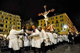 Processione-Venerdi-Santo-01.jpg - {Processione-Venerdi-Santo-01.jpg} - [89817]