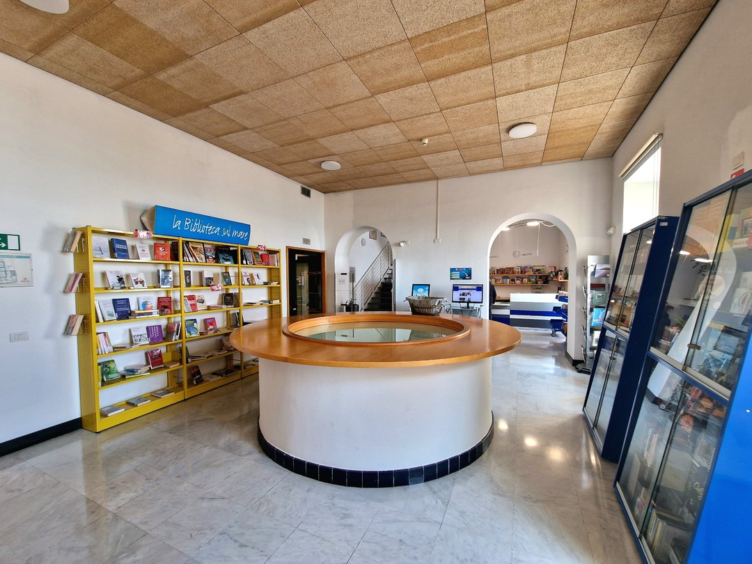 Biblioteca Civica di Alassio.jpeg - {Biblioteca Civica di Alassio.jpeg} - [91034]