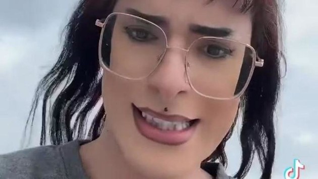 Cara Villan influencer .jpg - {Cara Villan influencer .jpg} - [94815]