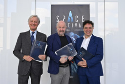 Foto Space Festival.jpg - {Foto Space Festival.jpg} - [95889]