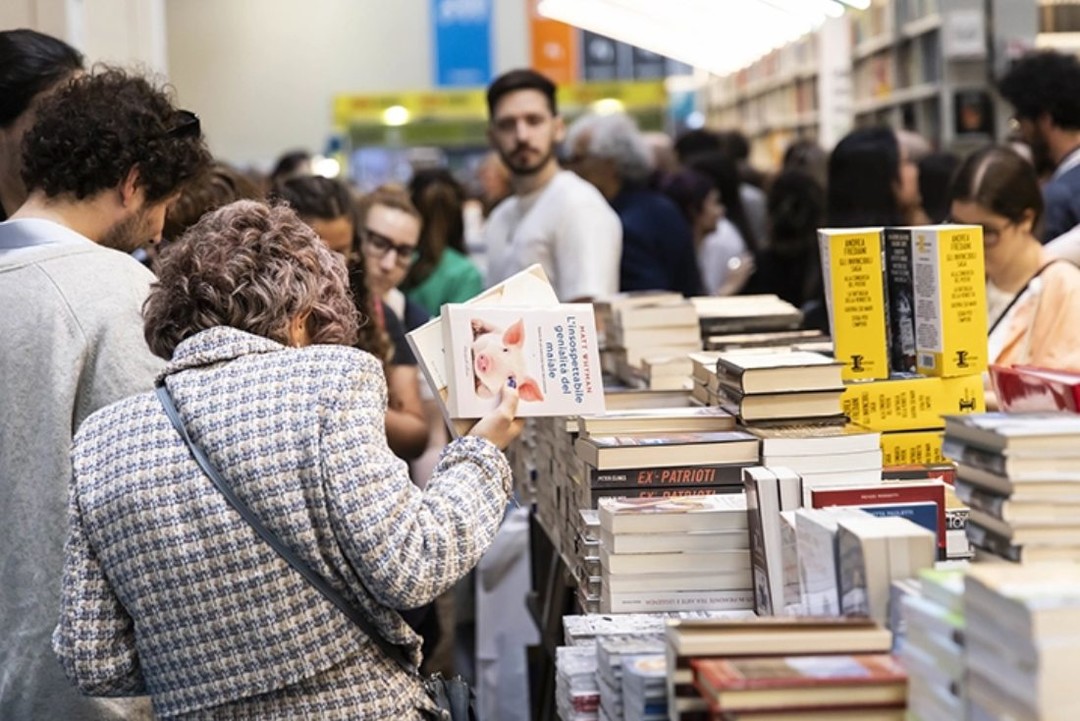 Foto Salone del Libro.jpg - {Foto Salone del Libro.jpg} - [97801]