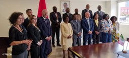 Firma accordo ENI Gaslini - Angola.jpg - {Firma accordo ENI Gaslini - Angola.jpg} - [98529]