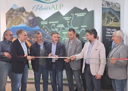 foto inaugurazione uffici parco alpi liguri.jpg - {foto inaugurazione uffici parco alpi liguri.jpg} - [99097]