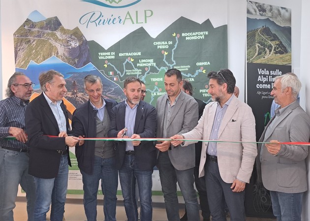 foto inaugurazione uffici parco alpi liguri.jpg - {foto inaugurazione uffici parco alpi liguri.jpg} - [99097]